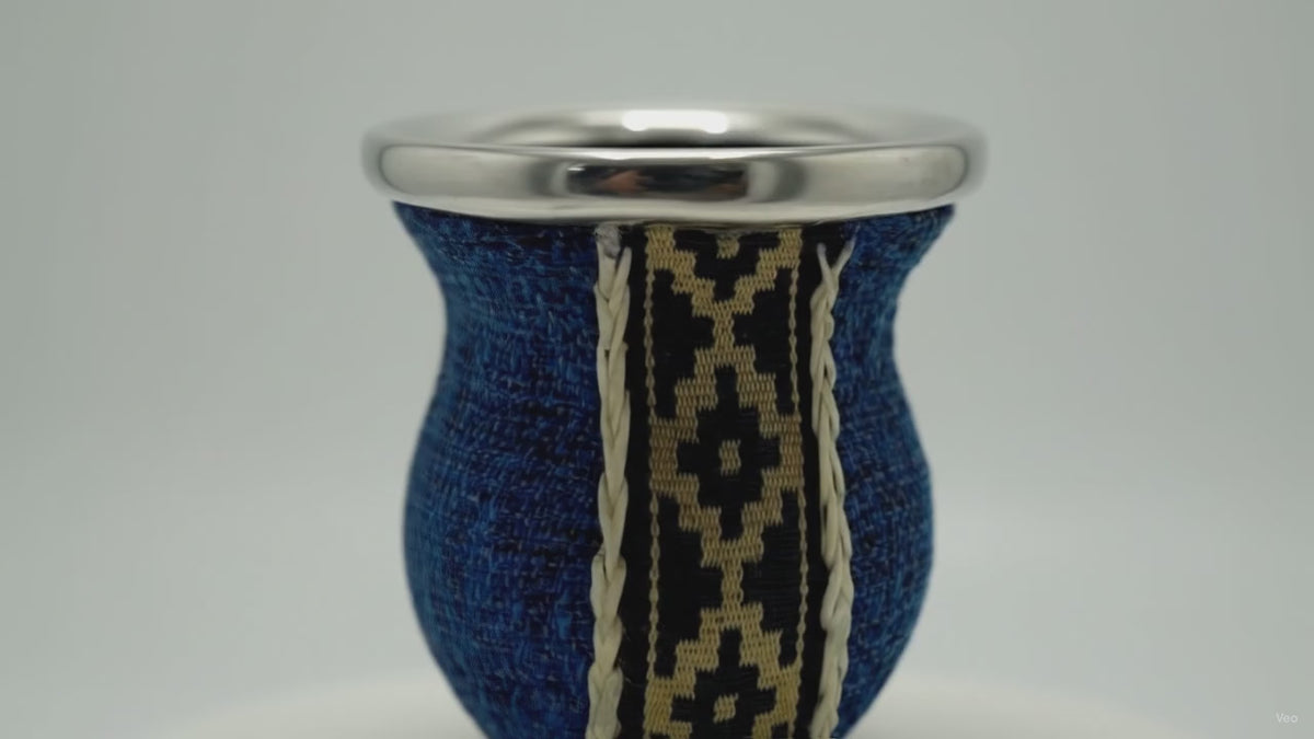 Glas-Mate-Becher mit Muster (Rot, Blau, Gelb)